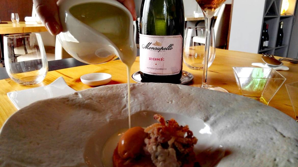 Il talento versatile di Simone Nardoni nel concept del ristorante Essenza