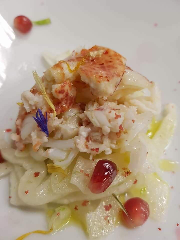 Ricette gourmet Astice, perle di melagrana e olio evo dop Titone